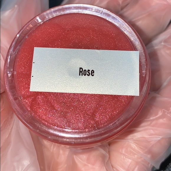 Rose 🌹 - Picture 6 of 6